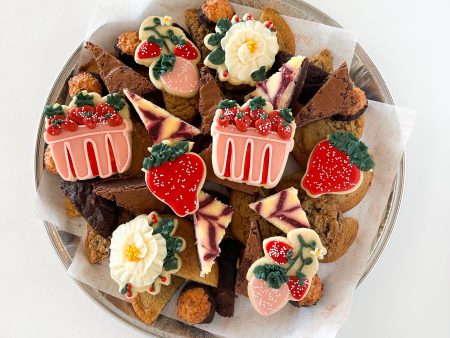 Strawberry Patch Cookie Platter Online Hot Sale